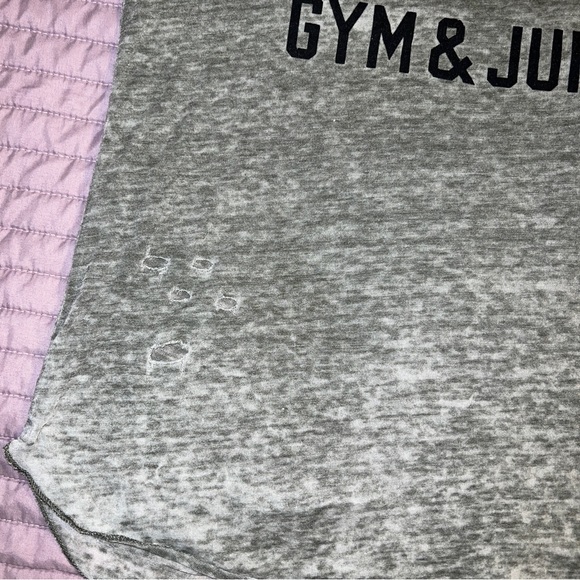 Distressed “Gym and Juice” Muscle Shirt S - Picture 3 of 9